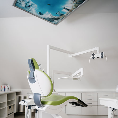 Zahnarzt Offingen - Andreas Beck - Praxis - Behandlungsstuhl